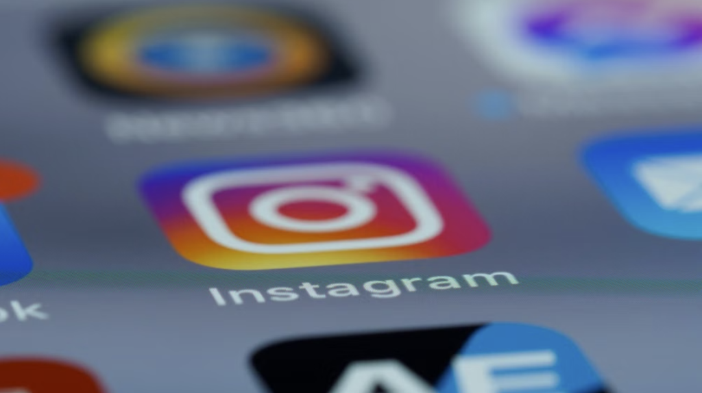 Understanding Organic vs. Paid Social Media for Your Business